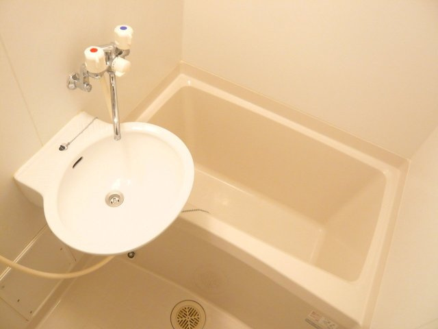 レオパレスグレール取手新町の浴室|バス・トイレ別々です！