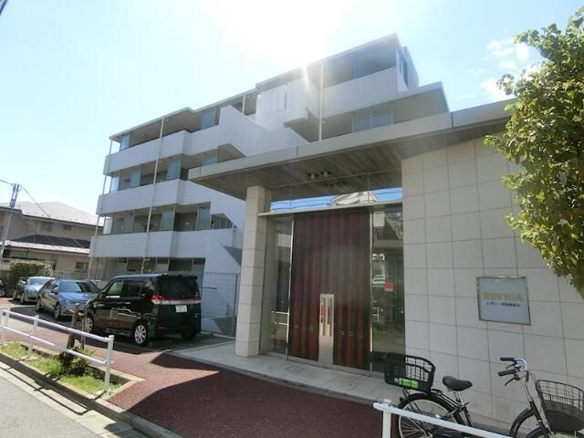 レヴィーガ板橋徳丸の外観