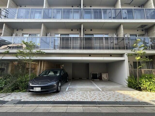 ブラウ戸越銀座テラス(ブラウトゴシギンザテラス)の駐車場