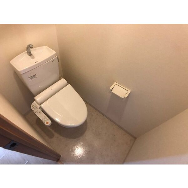 メゾンカジサンのトイレ