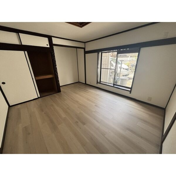 南市岡2丁目戸建ての居間・リビング