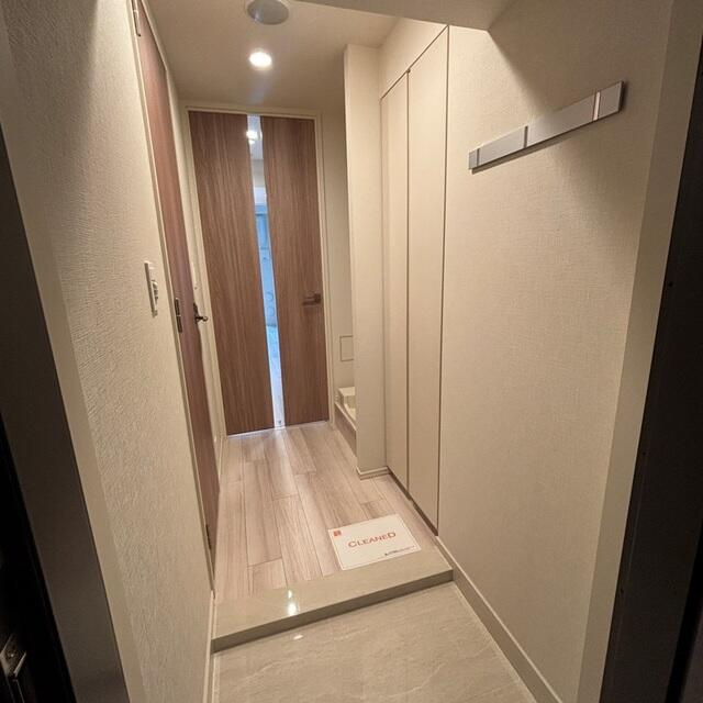 パークアクシス新宿百人町の玄関