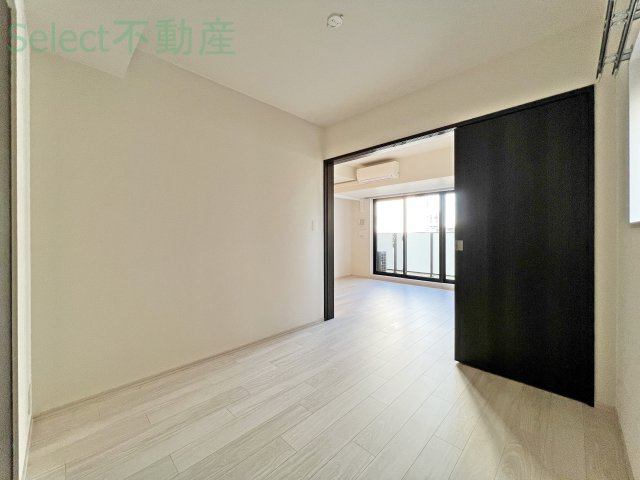 パークアクシス新栄の洋室