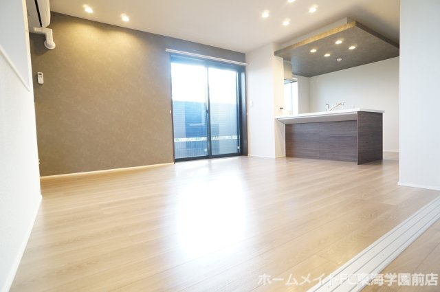 熊本市北区弓削４丁目の賃貸マンションの居間・リビング