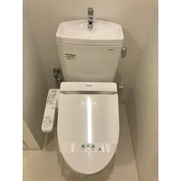 PARKHILLS弁天町Reveのトイレ