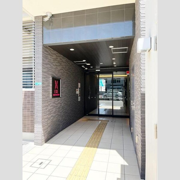 S-FORT難波西のエントランス