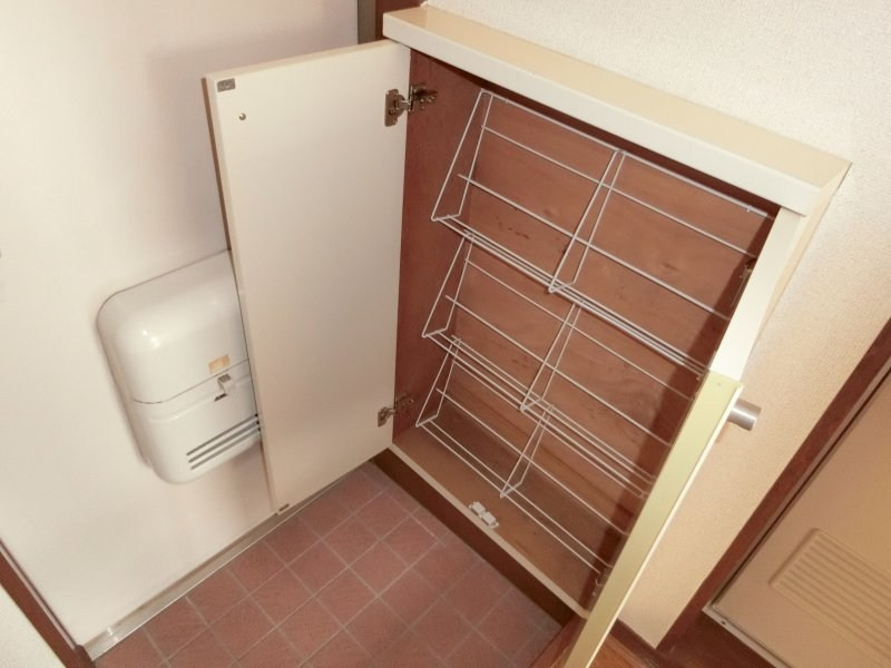 川崎市多摩区菅５丁目のアパートの収納
