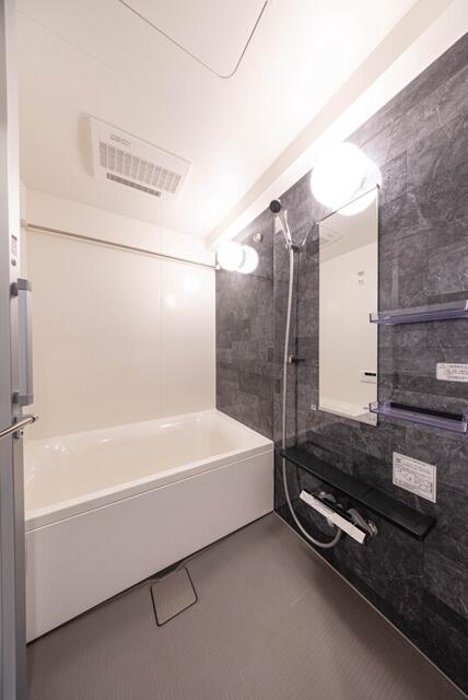 Ｓ－ＲＥＳＩＤＥＮＣＥ亀戸ｂａｌｍ(エスレジデンスカメイドバーム)の浴室