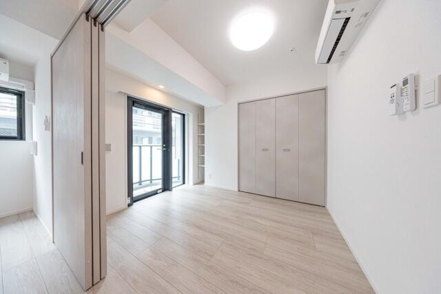 Ｓ－ＲＥＳＩＤＥＮＣＥ亀戸ｂａｌｍ(エスレジデンスカメイドバーム)の居間・リビング