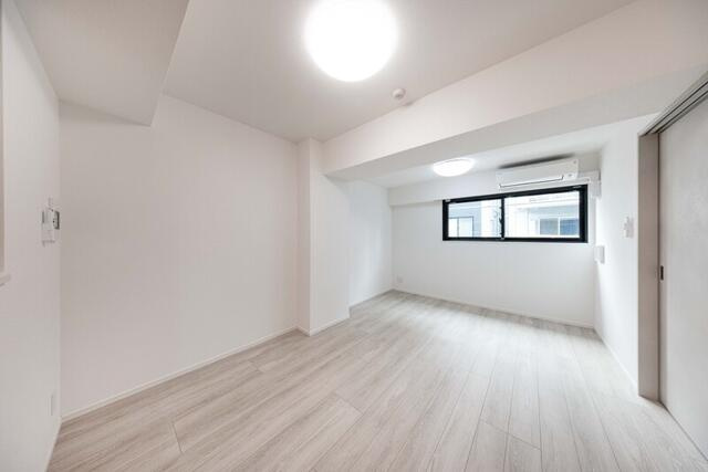 Ｓ－ＲＥＳＩＤＥＮＣＥ亀戸ｂａｌｍ(エスレジデンスカメイドバーム)の居間・リビング
