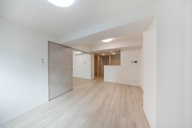 Ｓ－ＲＥＳＩＤＥＮＣＥ亀戸ｂａｌｍ(エスレジデンスカメイドバーム)の居間・リビング