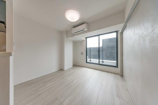 Ｓ－ＲＥＳＩＤＥＮＣＥ亀戸ｂａｌｍ(エスレジデンスカメイドバーム)の居間・リビング