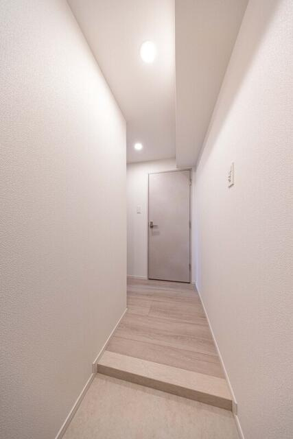 Ｓ－ＲＥＳＩＤＥＮＣＥ亀戸ｂａｌｍ(エスレジデンスカメイドバーム)の玄関