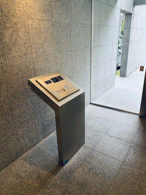 プライムアーバン市谷仲之町のロビー