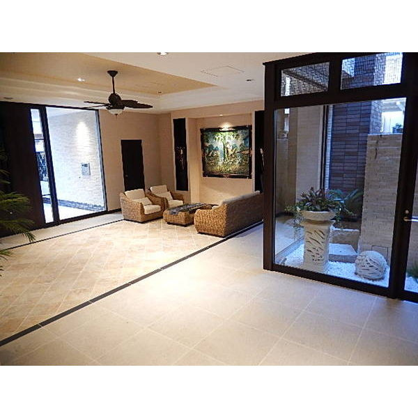 S-RESIDENCE淀屋橋のロビー