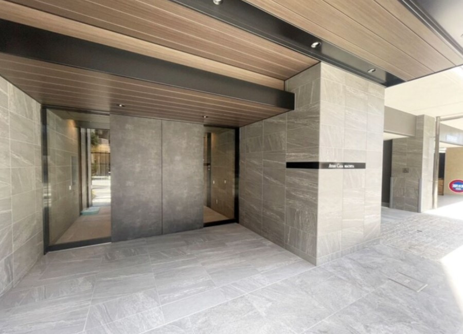 荒川区荒川４丁目の賃貸マンションのエントランス
