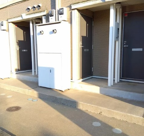 レオネクストやなぎ荘　第二の玄関
