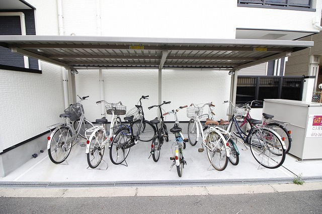 Ｆ　ａｓｅｃｉａ　ＲＥＶＥの駐車場