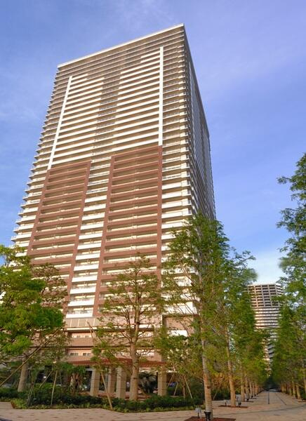 ロイヤルパークスタワー南千住の外観