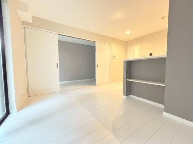 GRAND STEADY西中島の居間・リビング