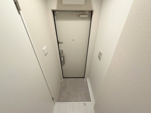 GRAND STEADY西中島の玄関