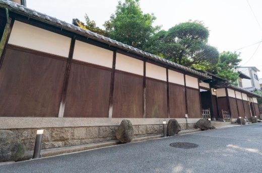 晴明通店舗の外観