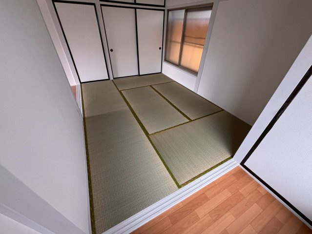市川アパートの和室