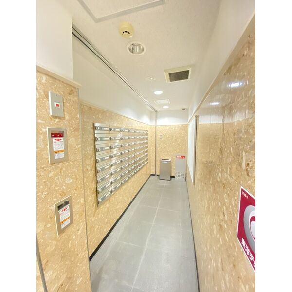 ディオレクレスト東心斎橋のロビー