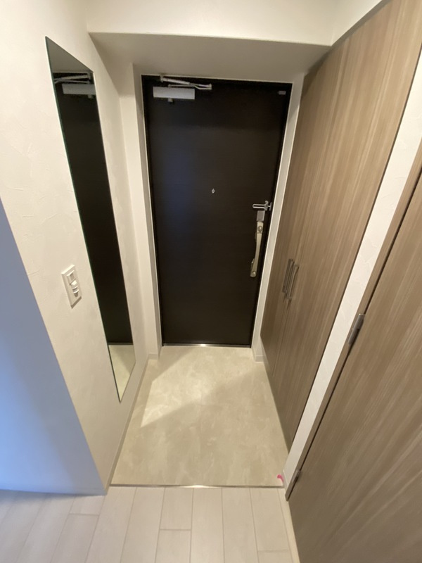 ラ　フォルム鎗屋町の玄関