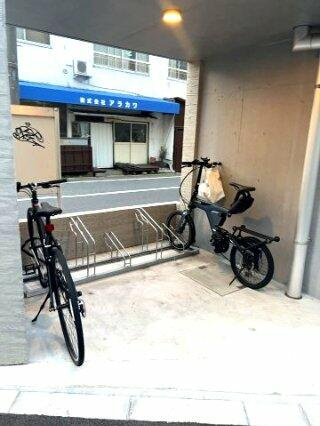ＳＯＬＡＳＩＡ　ｒｅｓｉｄｅｎｃｅ　学芸大学の駐車場