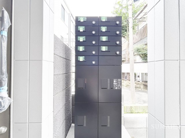 MELLAS志茂Ⅱのその他共用部分|宅配ボックス・ポストです