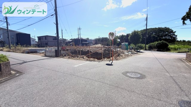 守谷市美園第2　新築戸建の前面道路含む現地写真|見通しの良い前面道路で、お子様の通学も安心。閑静な住宅街に位置する好立地です♪
