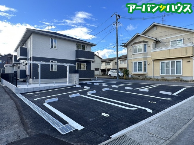 シトロン ミエルの駐車場