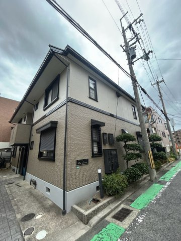 アンジュール