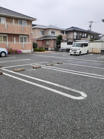 カームミナミⅢの駐車場