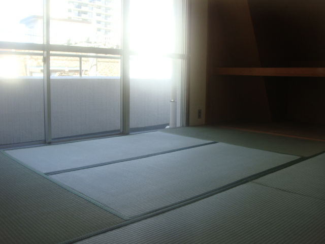大塚ビルの和室