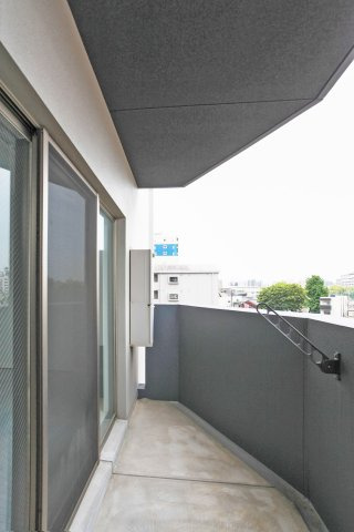 サヴォイラルカンジュ　10階のバルコニー|別号室のものになります。現状優先。