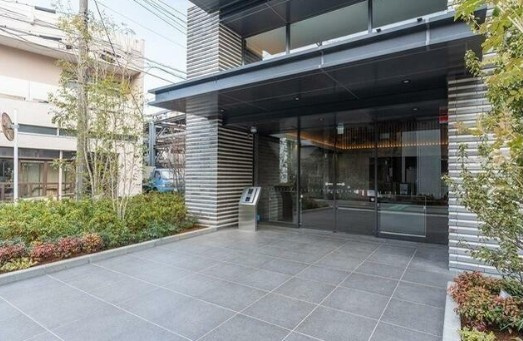 荒川区町屋８丁目の賃貸マンションのエントランス