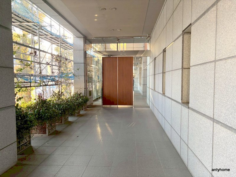 エルザグレース堀江タワー　仲介手数料無料のエントランス