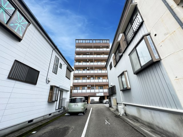 コーポYAMAMOTOⅡの駐車場