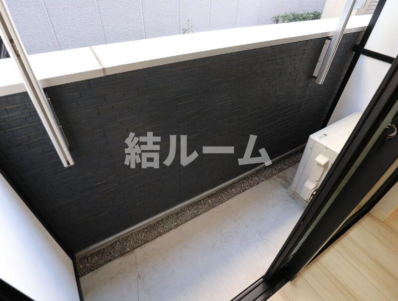 豊島区西巣鴨１丁目のアパートのバルコニー