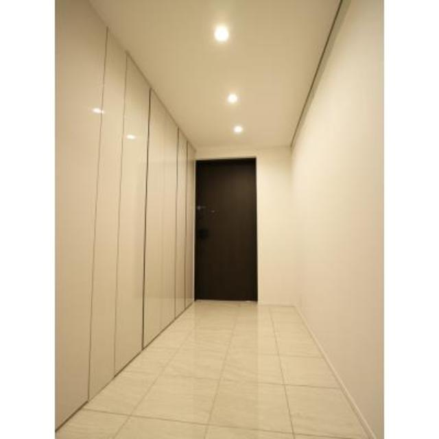 ＴＨＥ　ＩＭＰＲＥＳＴ　ＴＡＫＡＮＡＷＡの玄関|※写真は同タイプ住戸です。