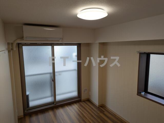 ロイヤルローズの洋室