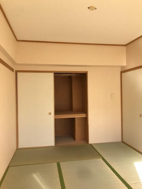 コーポレート小金井梶野通り２号棟の収納