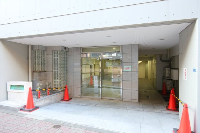 日神デュオステージ笹塚西館のエントランス|清潔なエントランスです