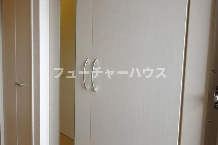 ドッググレイスコートの玄関
