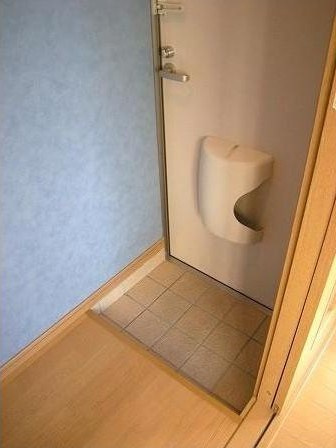 パールハイツの玄関