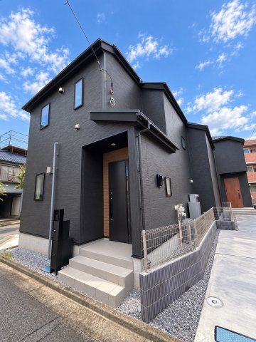【小中学校まで徒歩4分】駅から11分の新築3LDK♪の外観|2026/9月撮影 1号棟 車通りも少なく通学路は安心できます♪