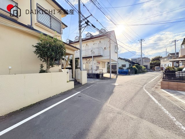 【前面道路含む現地写真】 | 坂戸市泉町2丁目　中古戸建