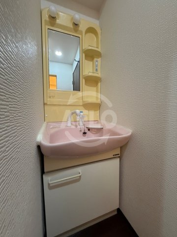 スタシオン梅田イーストの独立洗面台|スタシオン梅田イースト　独立洗面所